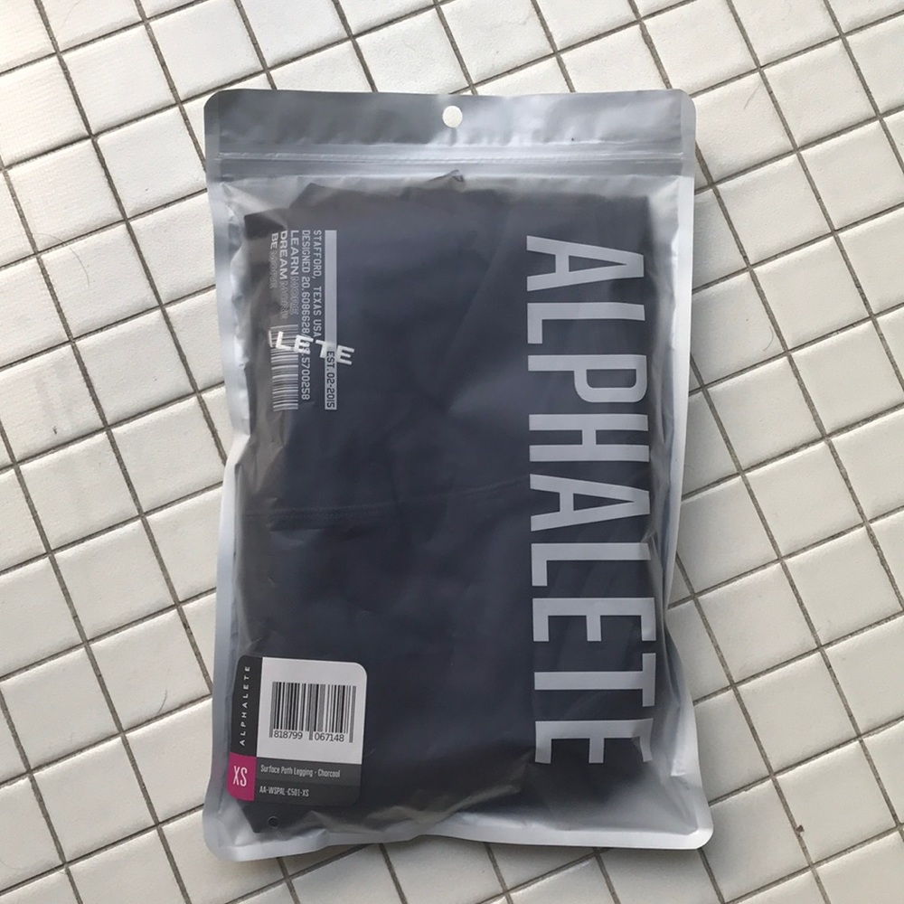 NWOT Alphalete surface path leggings